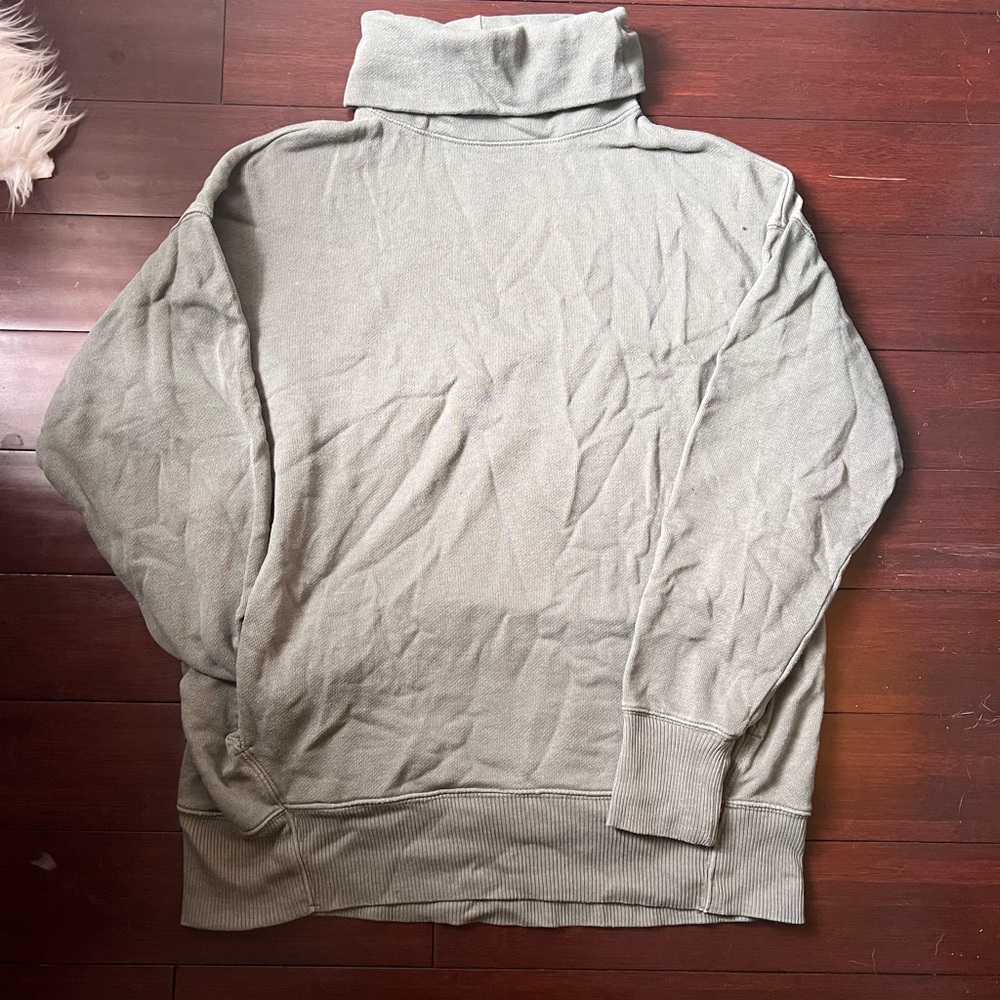 Aerie turtleneck sweatshirt